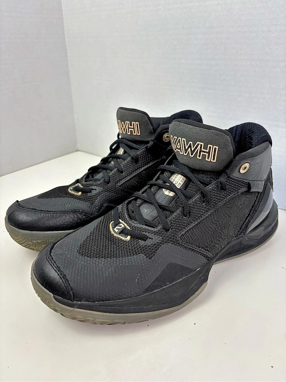 New Balance Kawhi Men's Basketball Shoes US 9.5 Black